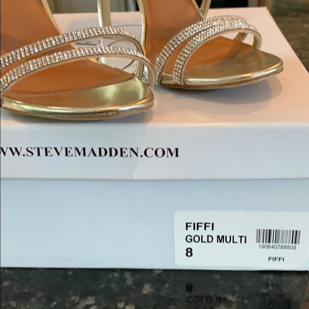 Heels - Picture 4 of 4